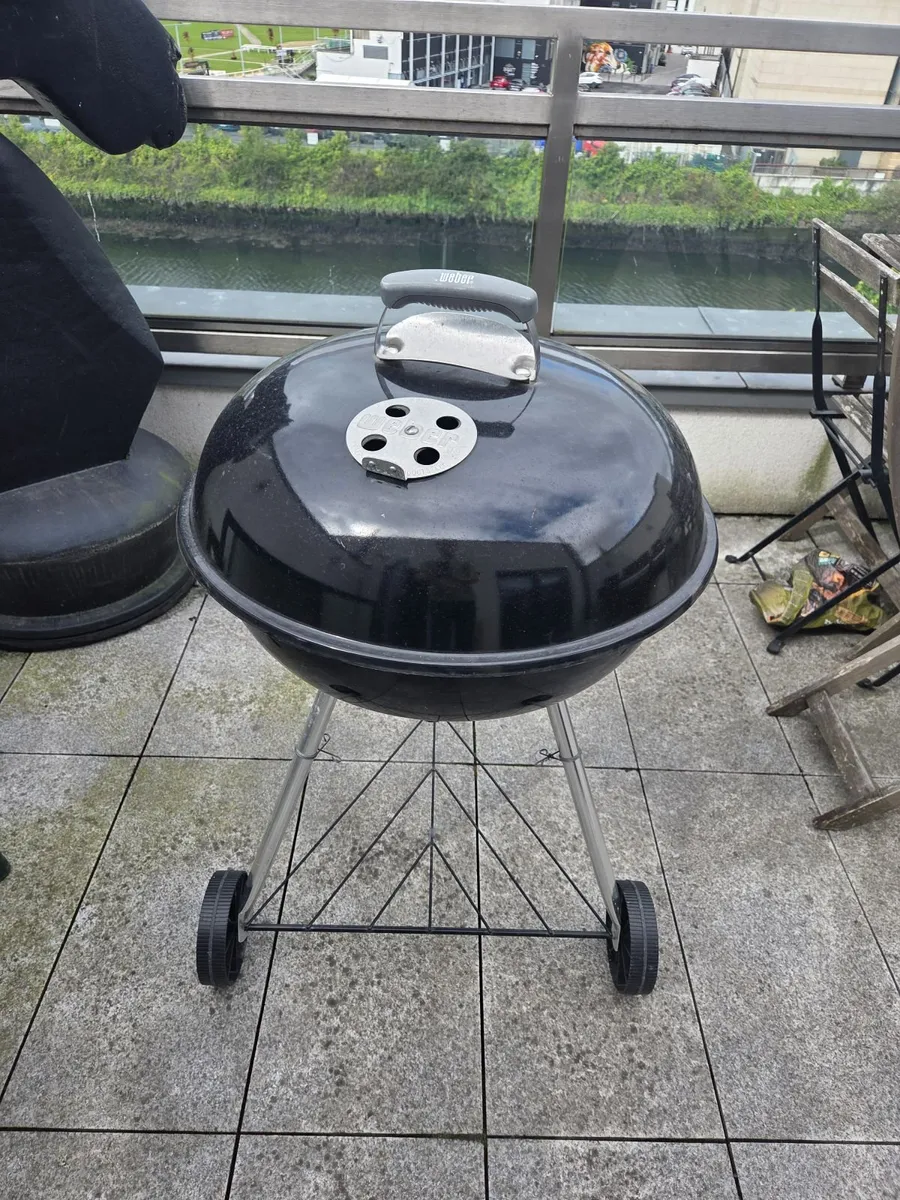 Weber BBQ - Image 1