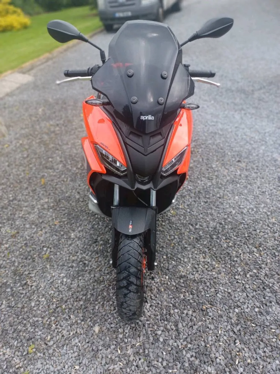Aprilia SR-GT 125 SCOOTER - Image 1