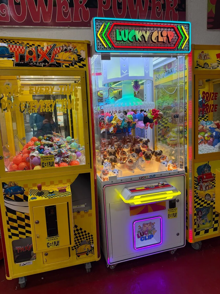 Amusement - Image 2