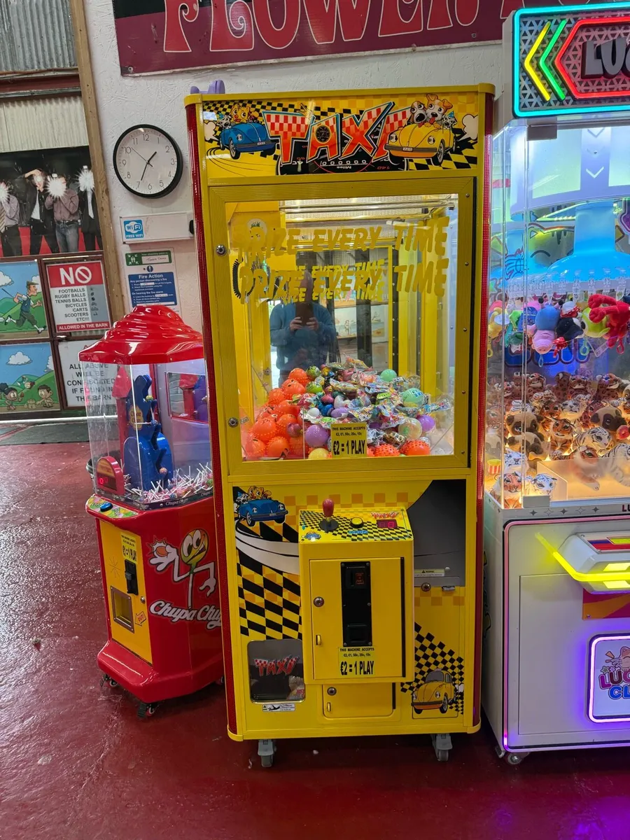 Amusement - Image 3