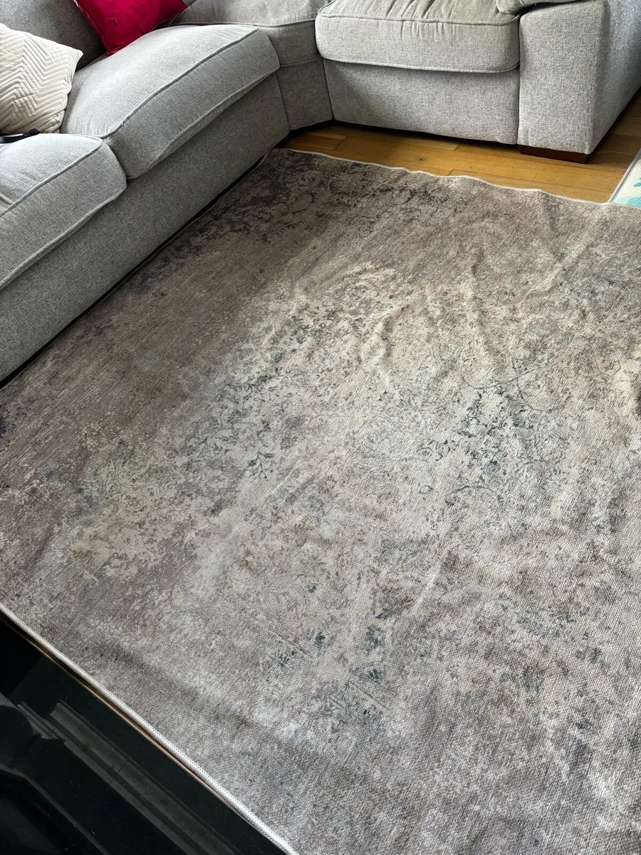 Kukoon Rug - Image 1