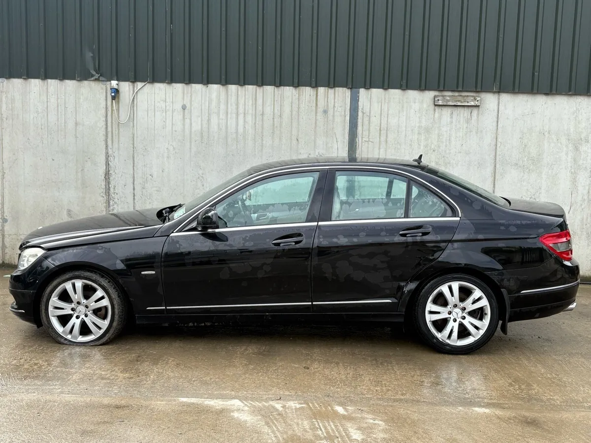 2008 Mercedes C220 parts - Image 2