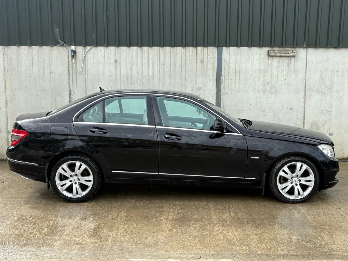 2008 Mercedes C220 parts - Image 3