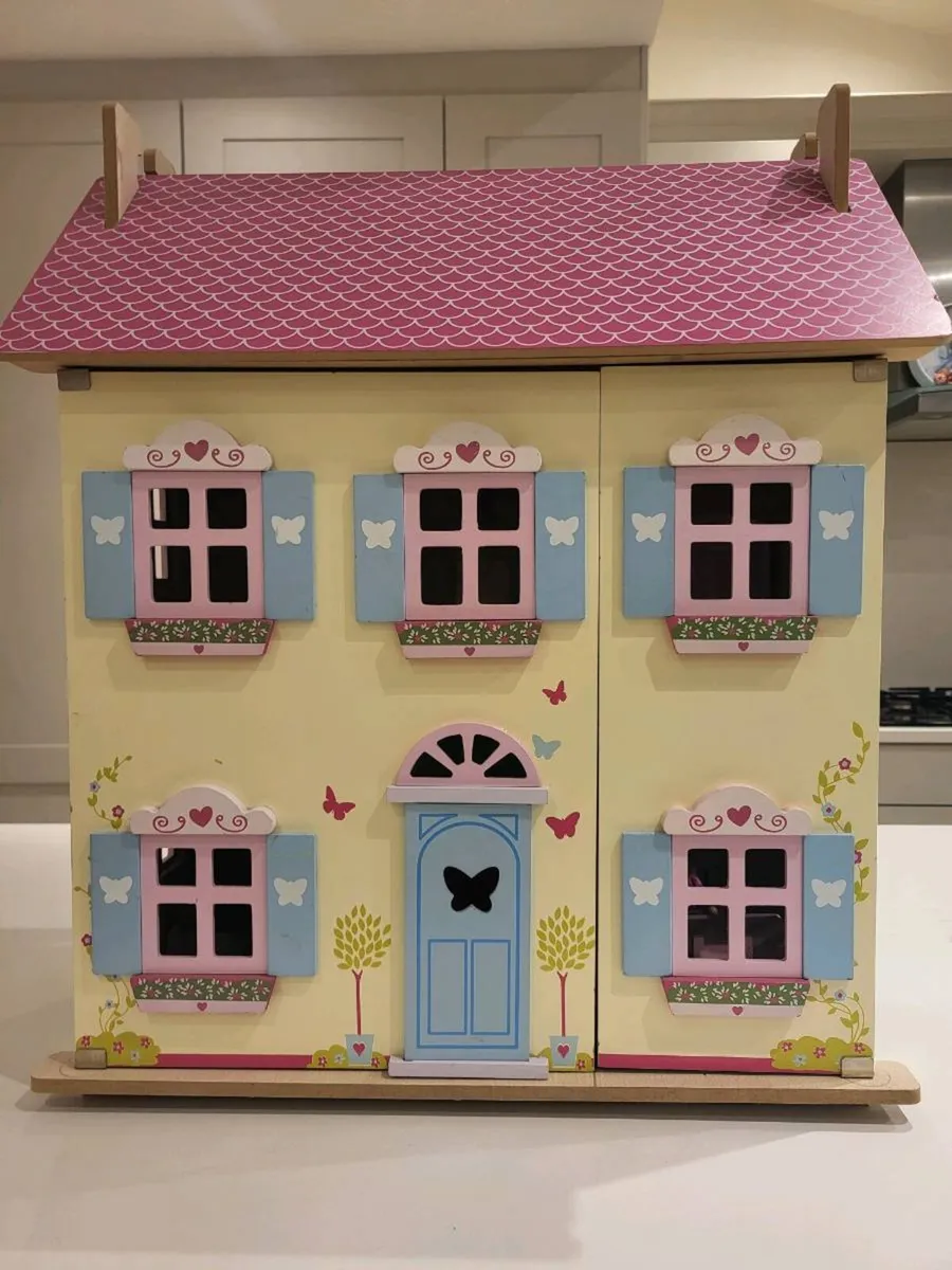 Wooden Dolls House - Image 1