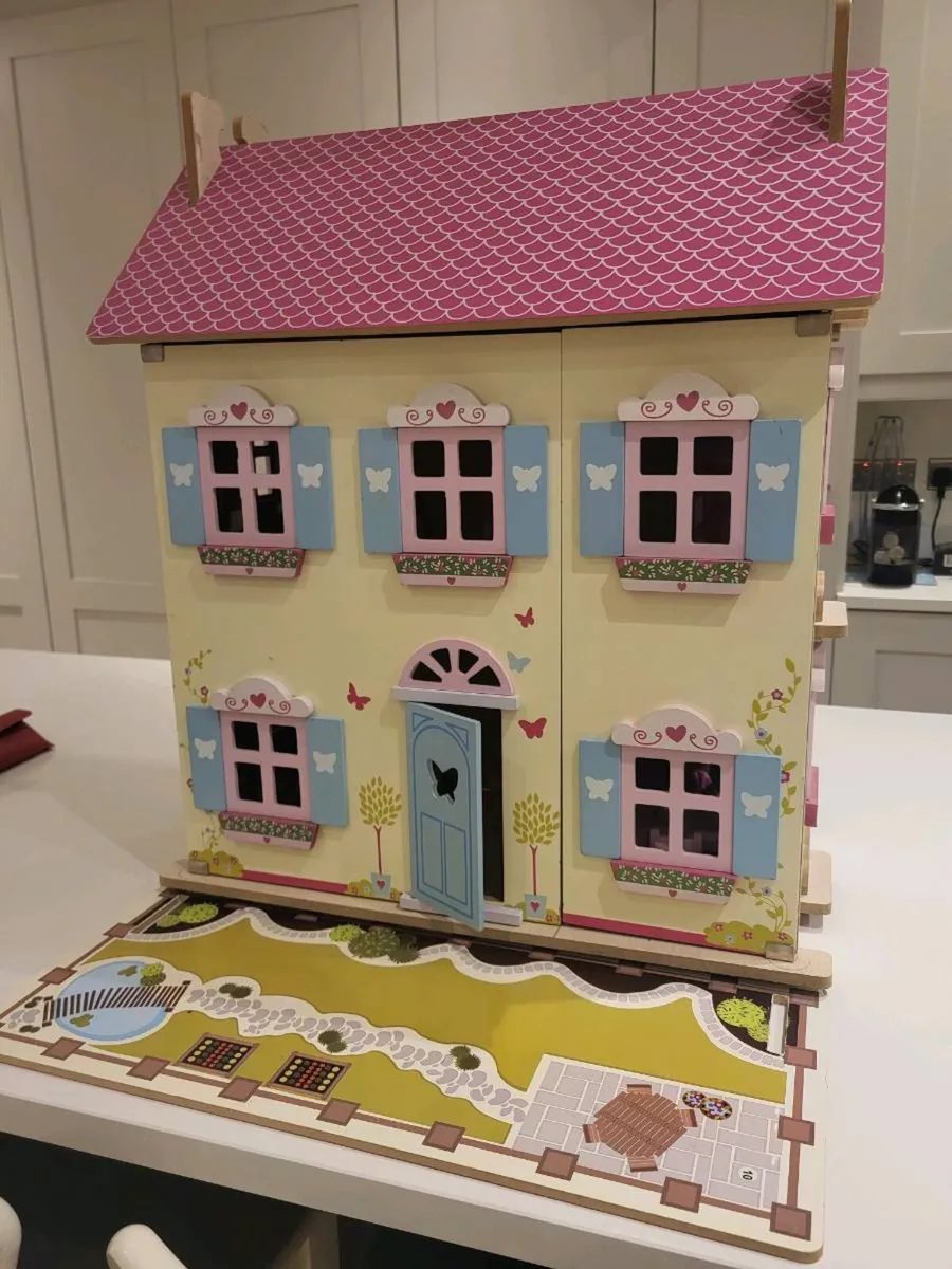 Wooden Dolls House - Image 2