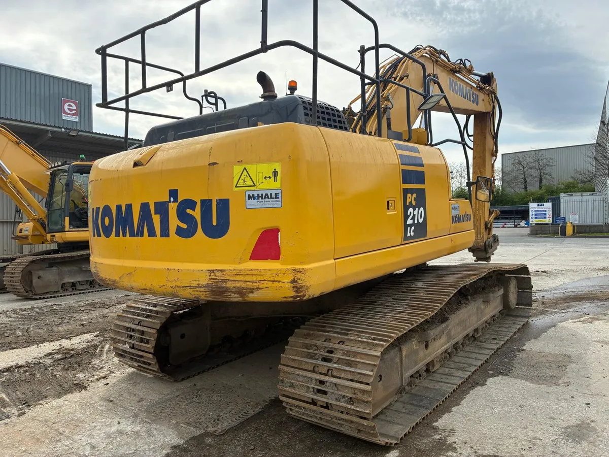 Komatsu PC210LCI-10 - Image 4