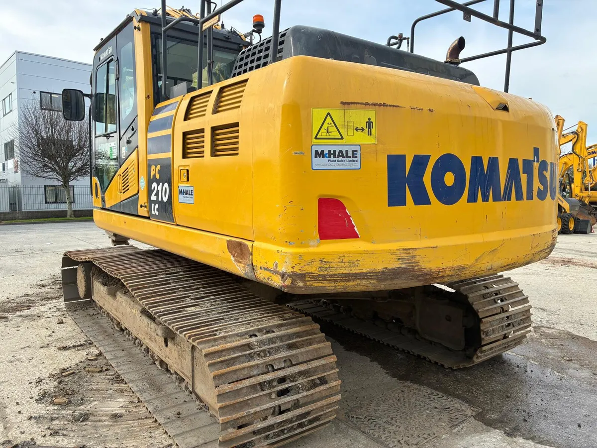 Komatsu PC210LCI-10 - Image 3