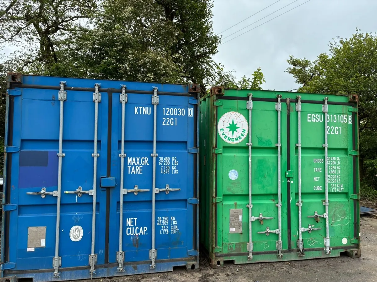 2 x good used 20ft containers available - Image 1