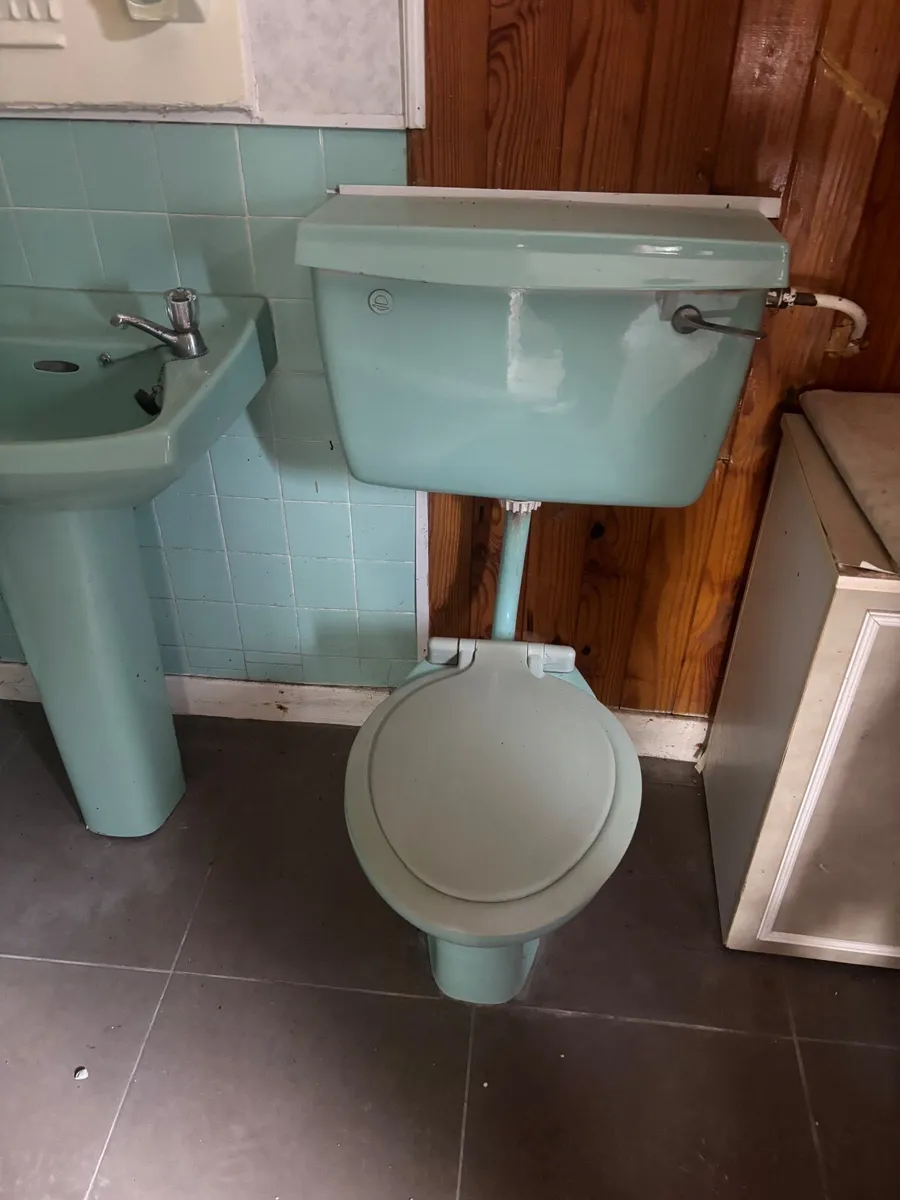 Vintage New Corvet Retro Bathroom Suite – Complete - Image 2