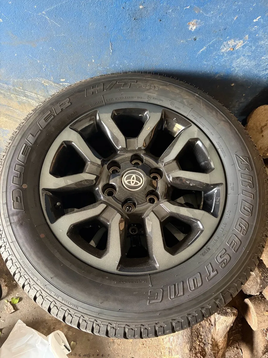 Toyota hilux alloy wheels - Image 1
