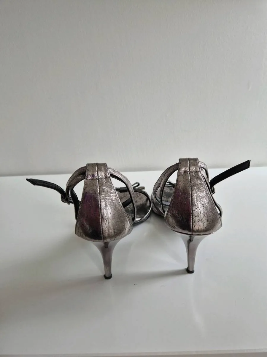 Womens sandals - Image 2