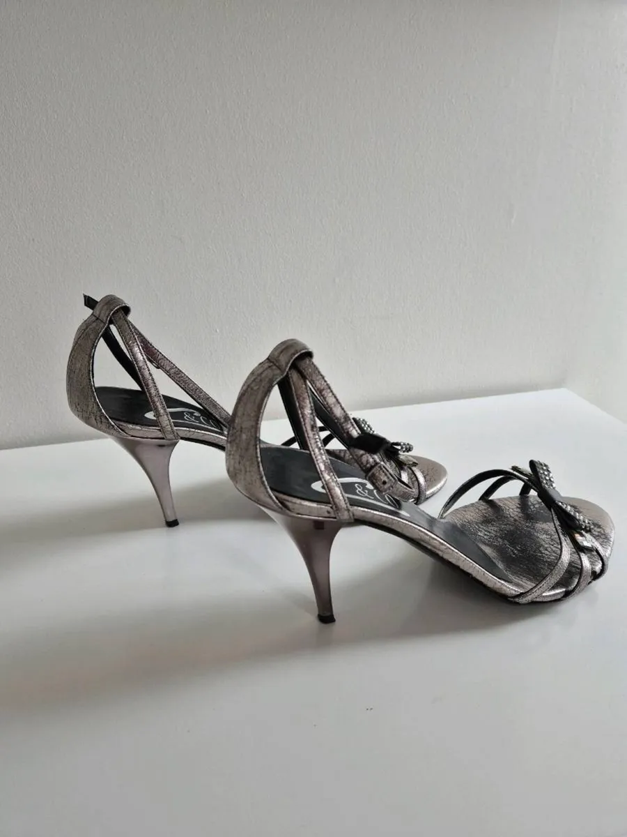 Womens sandals - Image 1