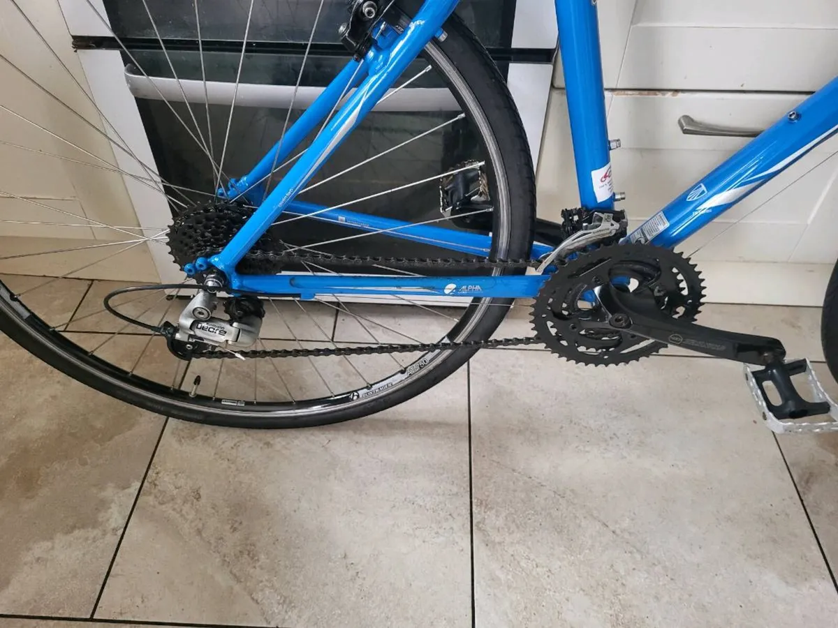 Trek hybrid bike - Image 2