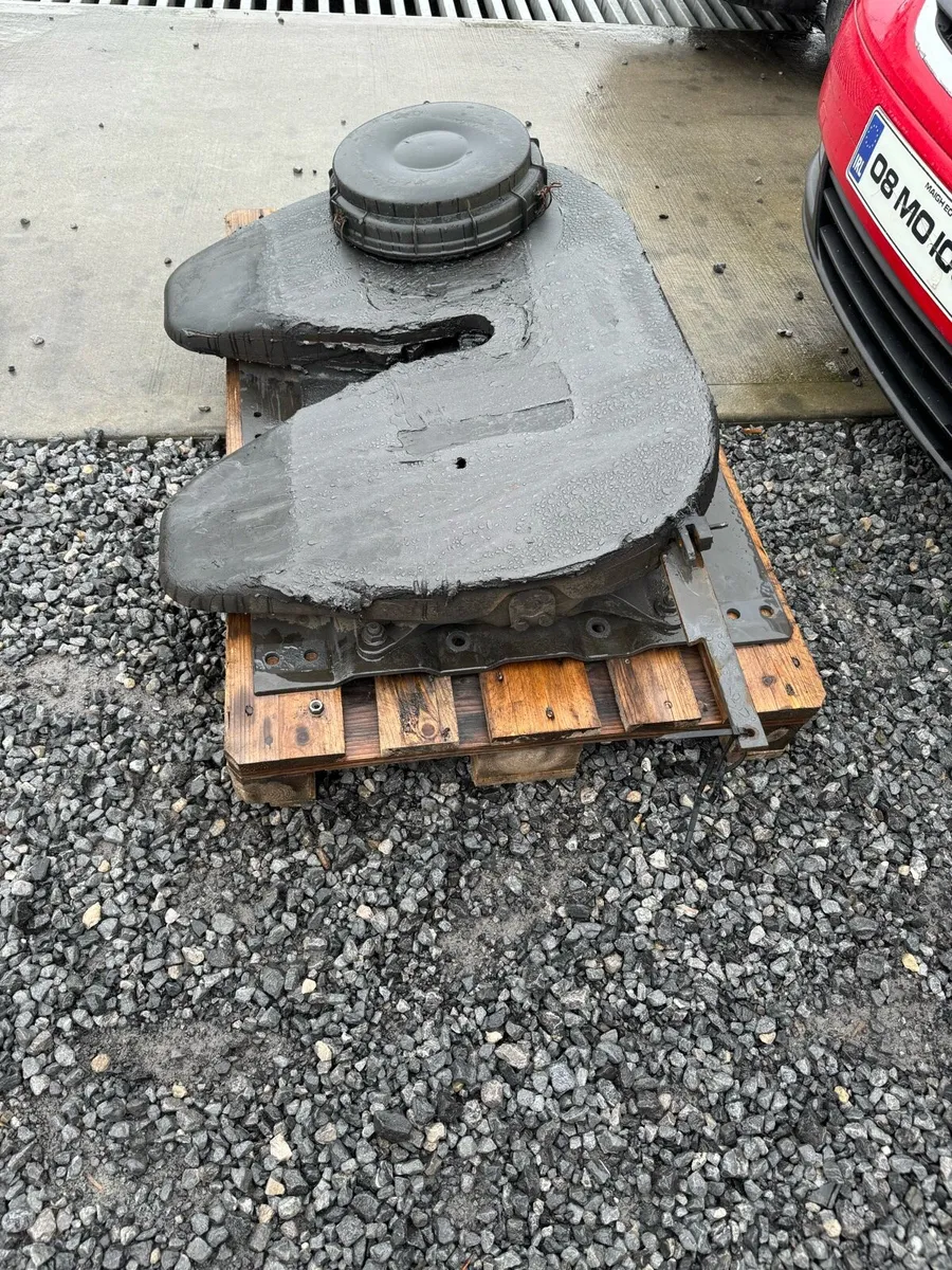 Truck 5th wheel for quick sale!!! - Image 1