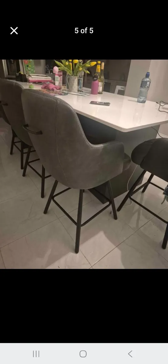 3 Kitchen Island stools - Image 2