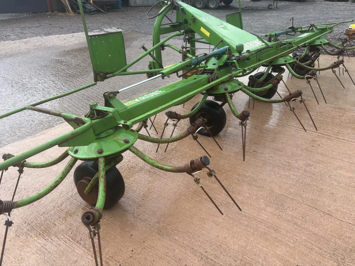 Krone 4 rotor Tedder - Image 4