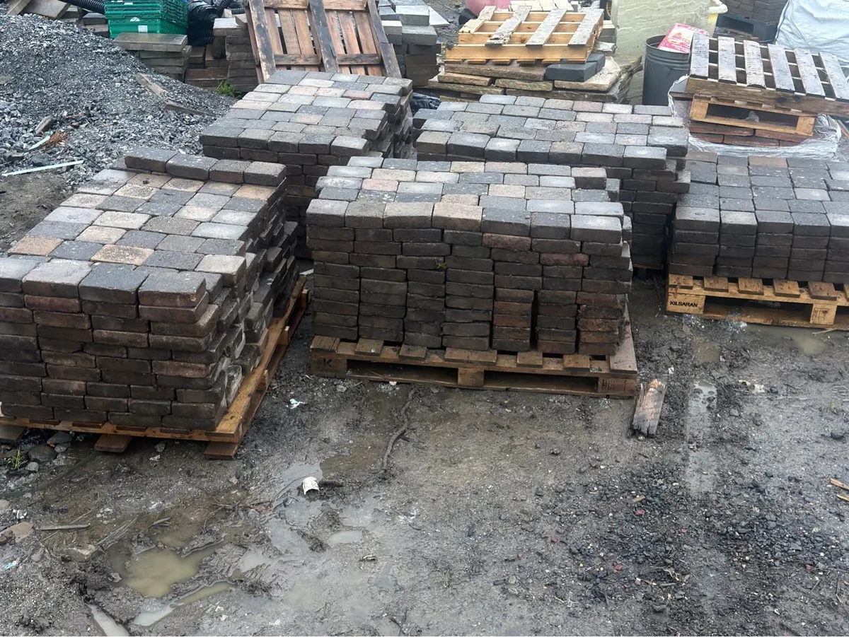 Salvaged paving - Image 3
