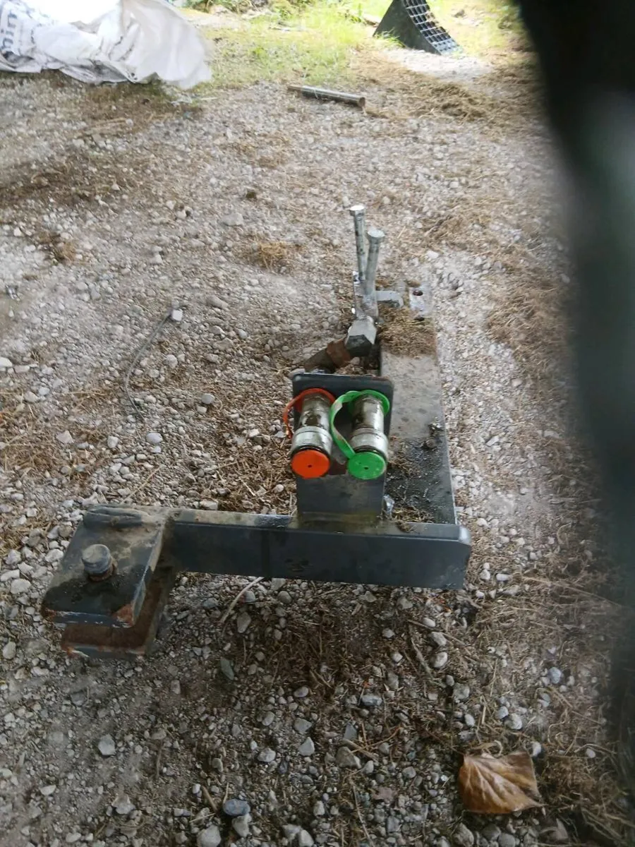 Wapper Hitch For Massey Ferguson Baler - Image 4