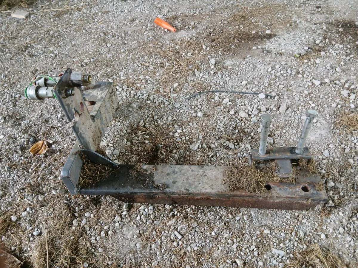 Wapper Hitch For Massey Ferguson Baler - Image 1