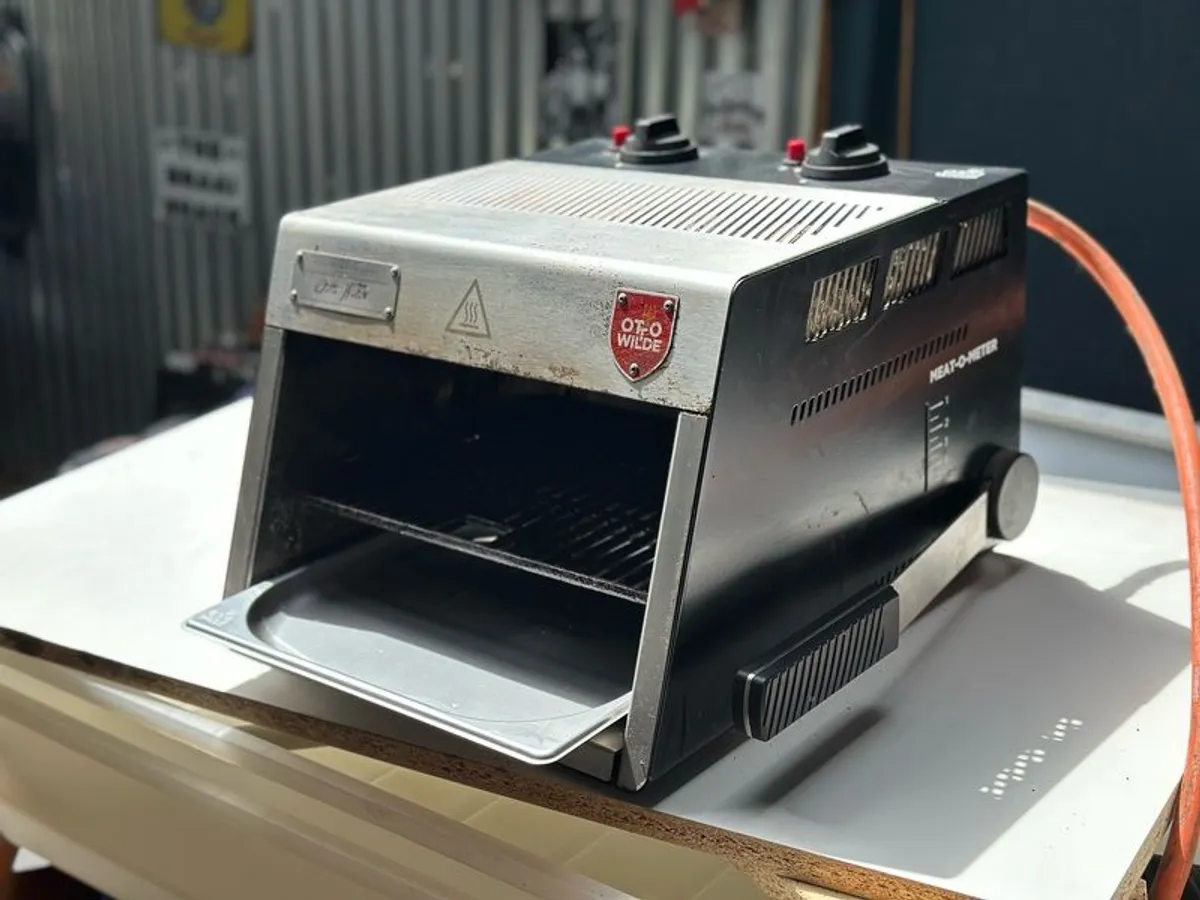 Otto Wild  Grill - Image 1