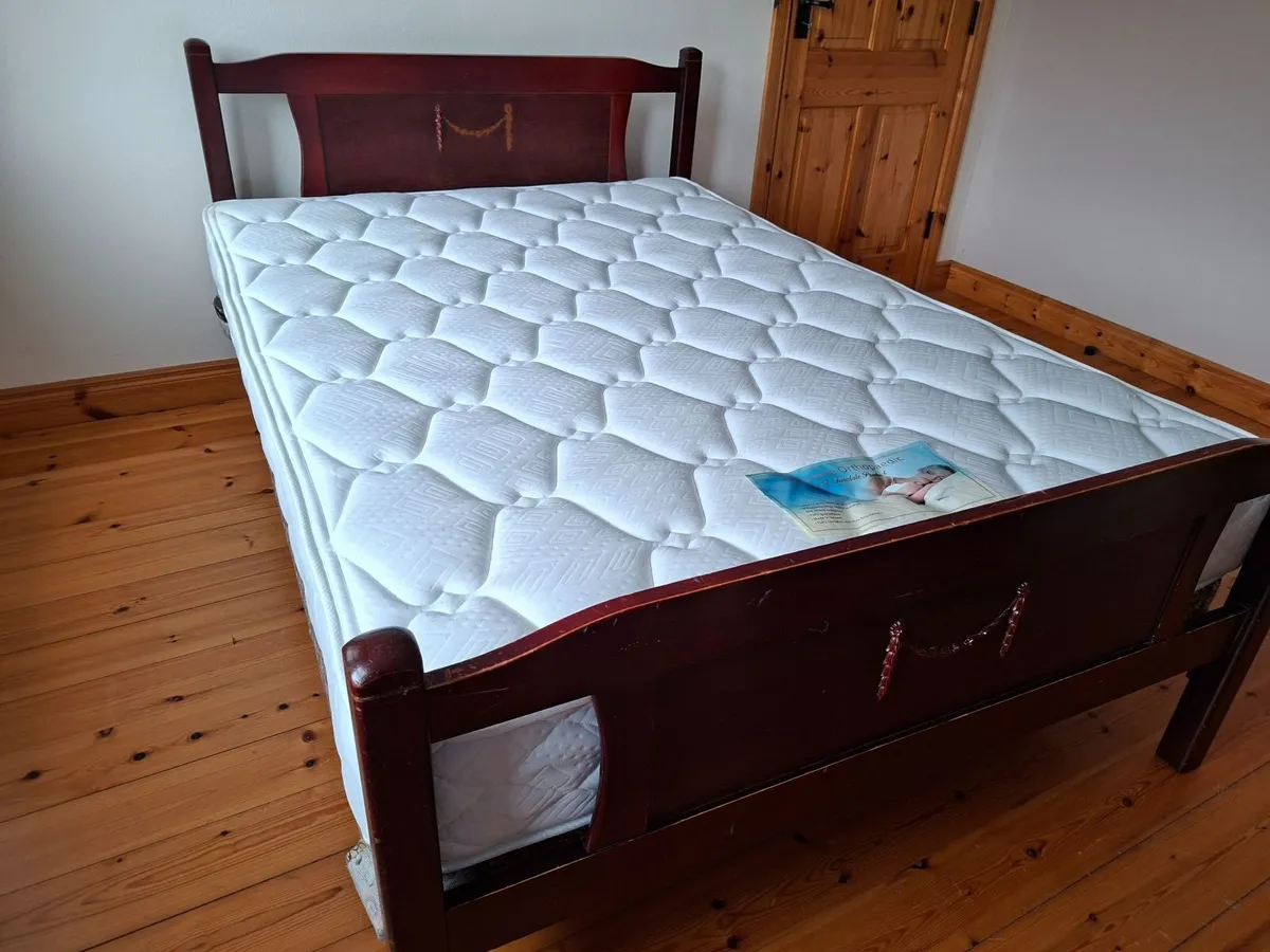 Bed - Image 1