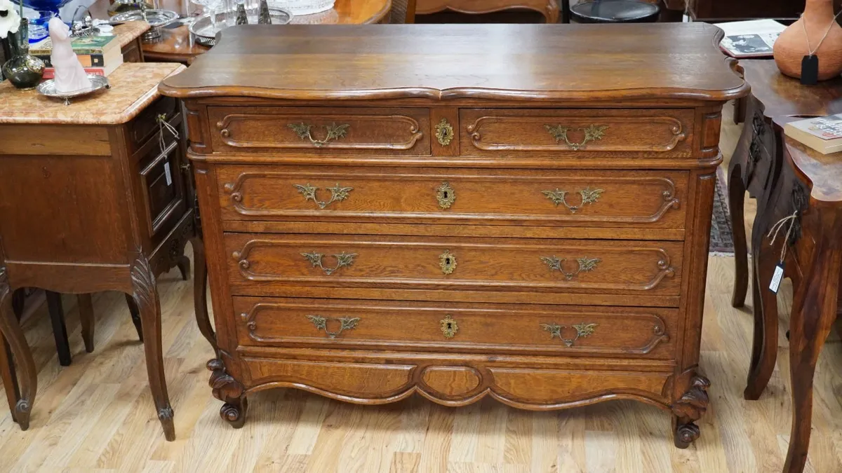 Antique French Oak Commode/Chest of Drawers - Image 2