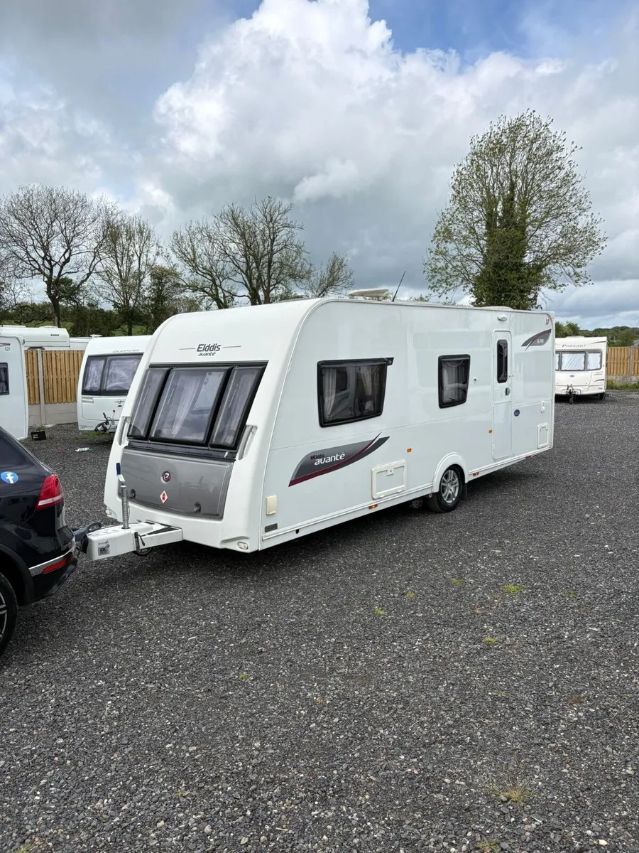 Elddis Avante 6 Berth Fixed Bunkbed Caravan - Image 1