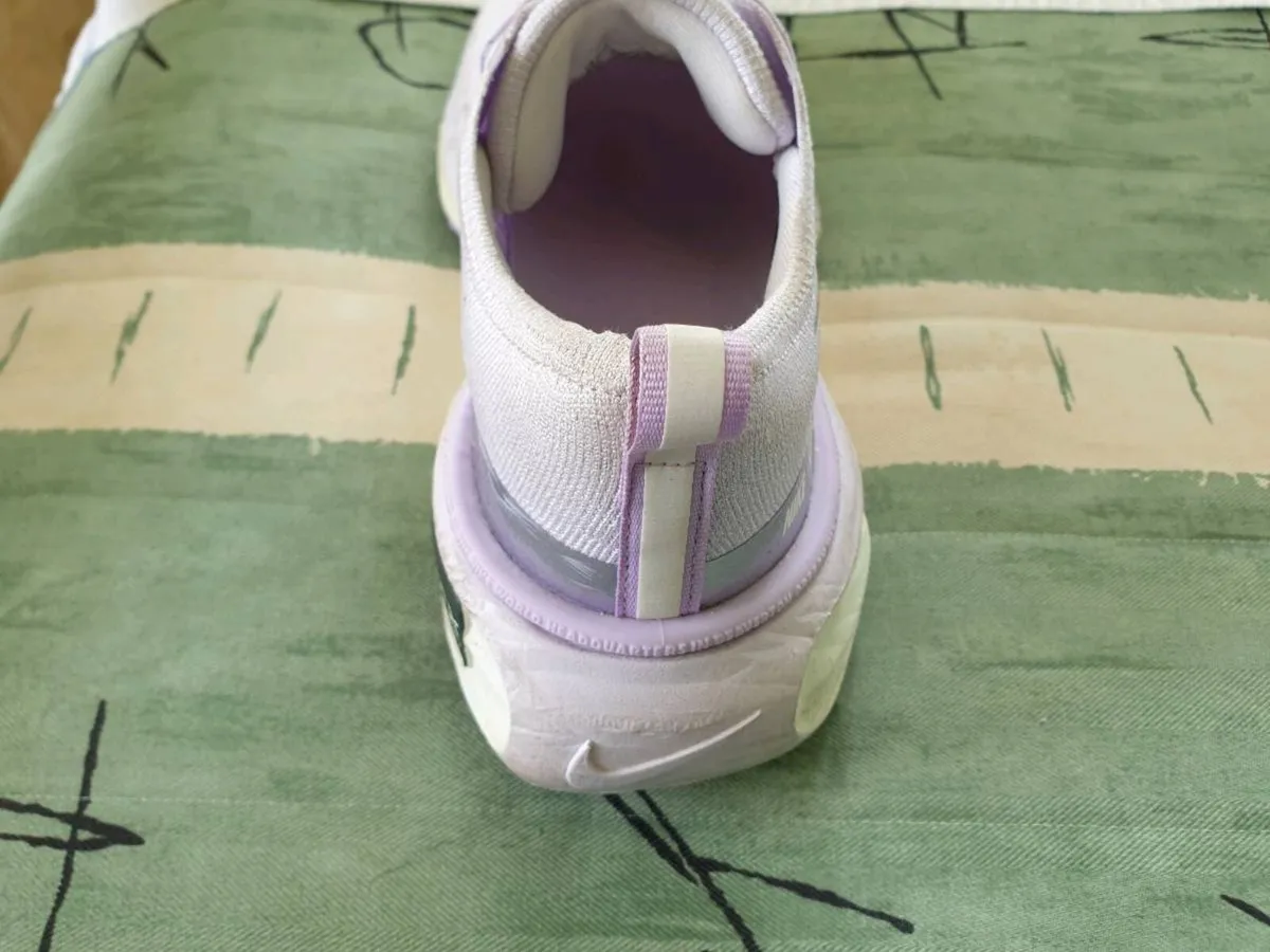 Nike ZoomX Invincible 3 Flyknit Womens Runners - Image 2