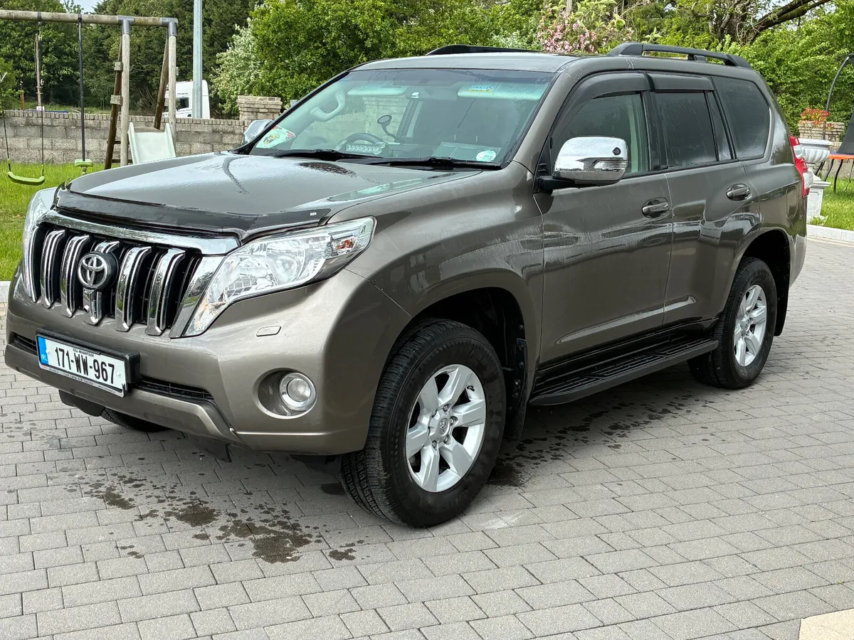 Toyota Land Cruiser business 5 seat Crewcab - Image 2