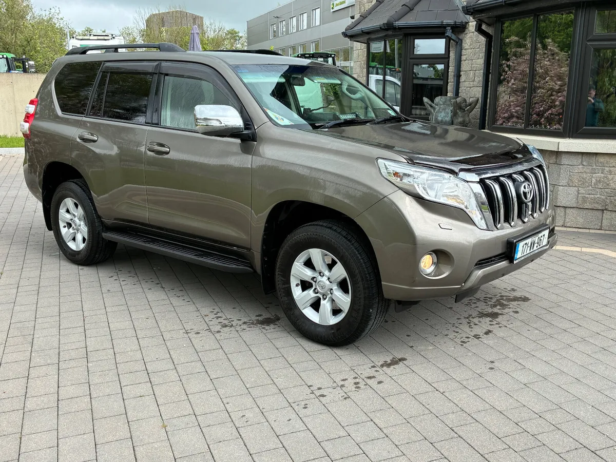 Toyota Land Cruiser business 5 seat Crewcab - Image 1
