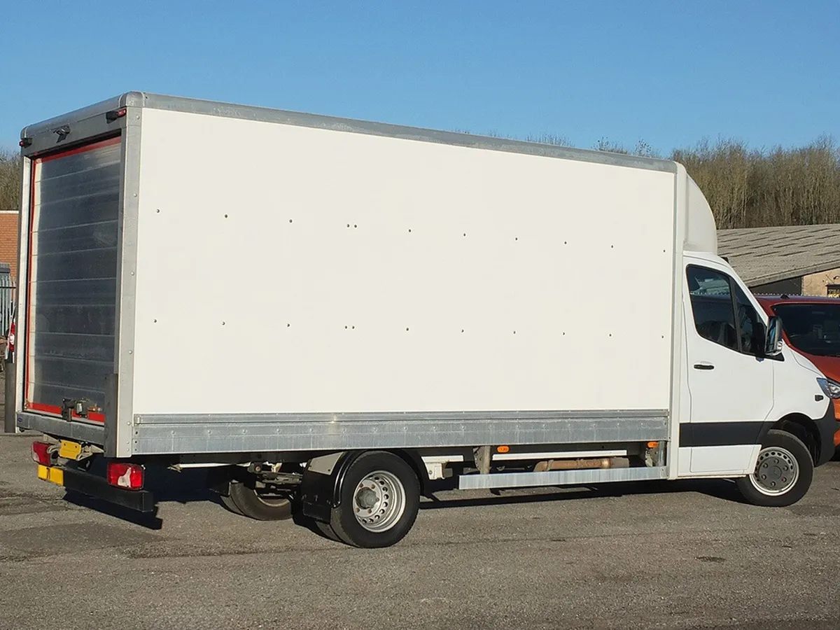 2022 Mercedes-Benz Sprinter Luton Box Van - Image 4