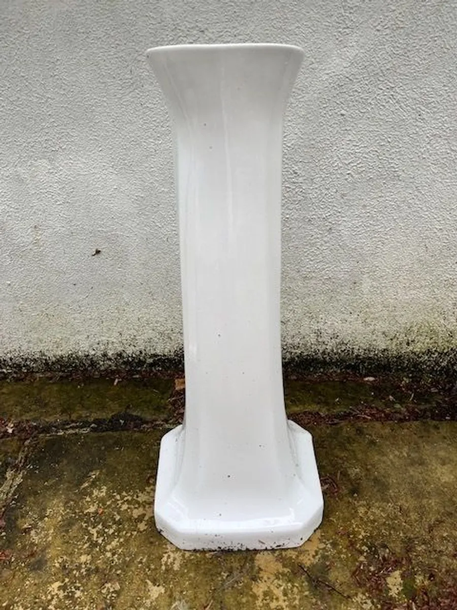 Washbasis column - Image 1
