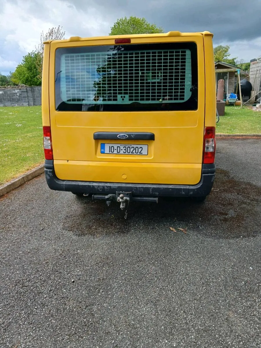 Van - Image 3