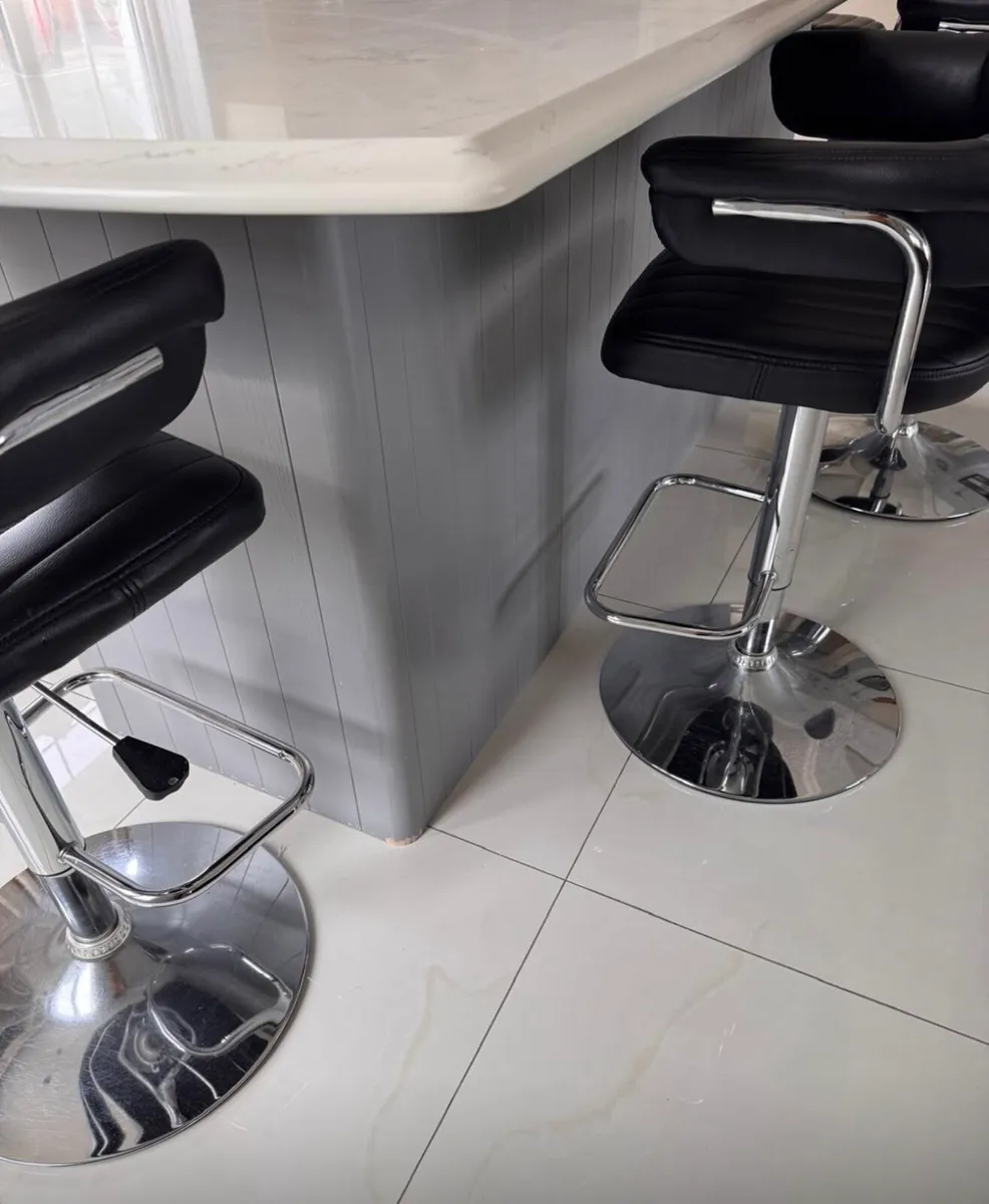 Kitchen high swivel chairs - Image 4
