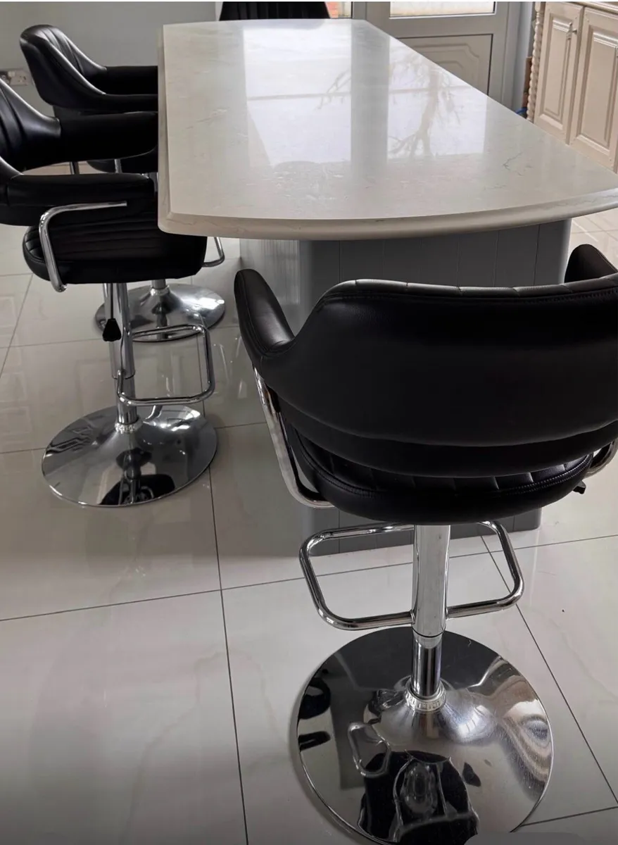 Kitchen high swivel chairs - Image 1