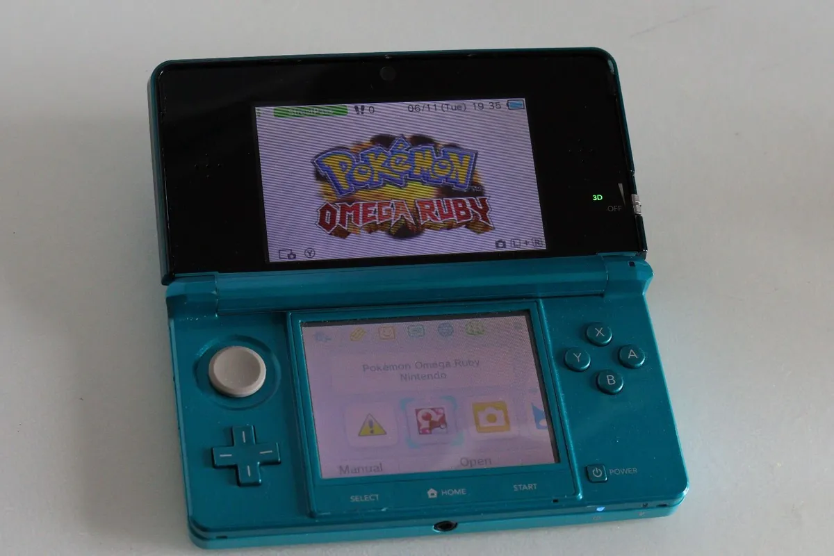 Nintendo 3DS with Pokemon Omega Ruby + more - Image 3
