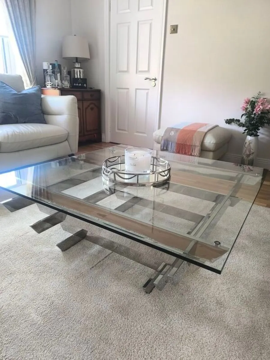 Stunning DFS Pagoda Glass Coffee Table Showstopper Piece - Image 4