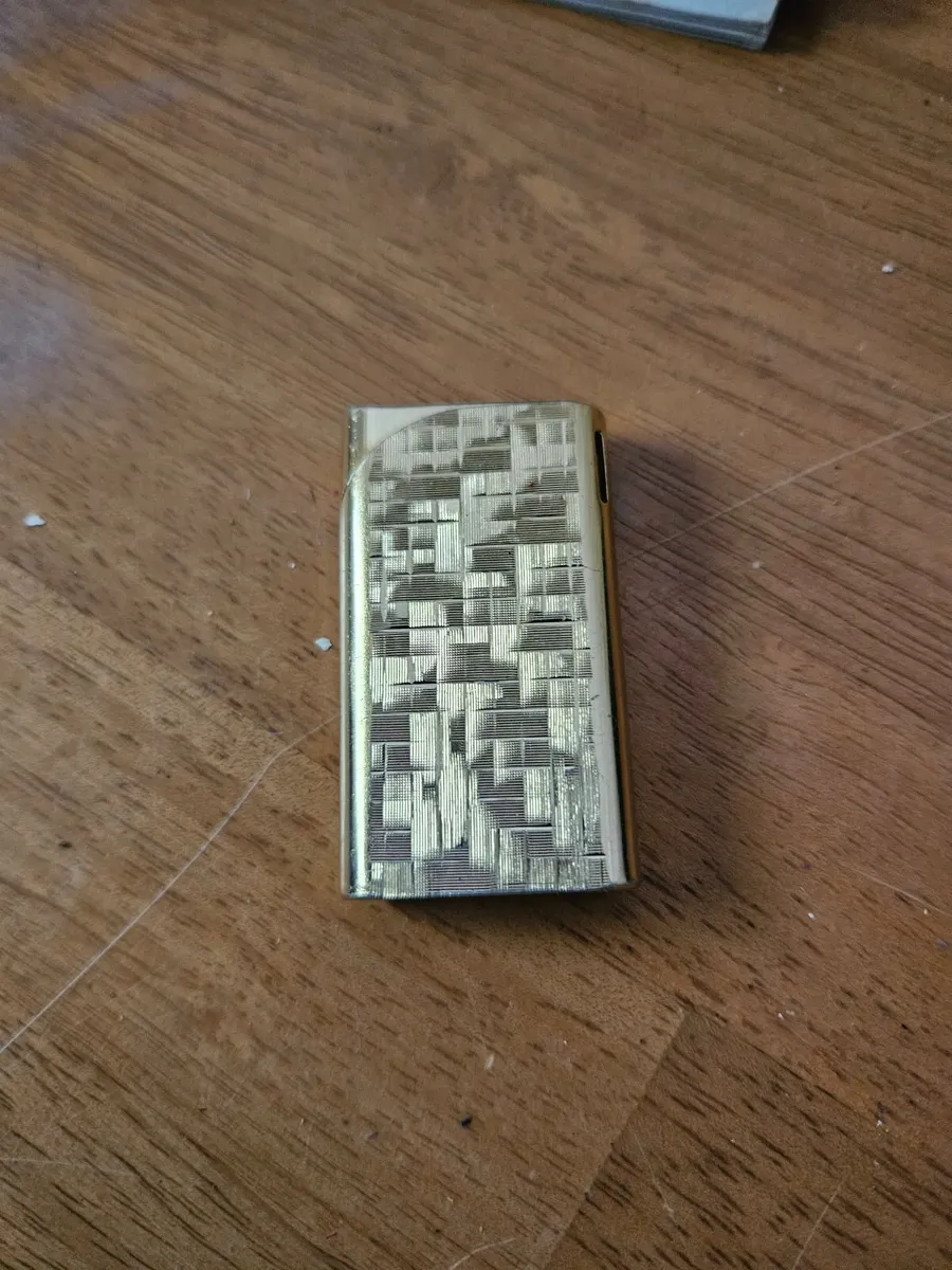 Vintage Cigarette Lighter Made in Japan Ross - Image 1