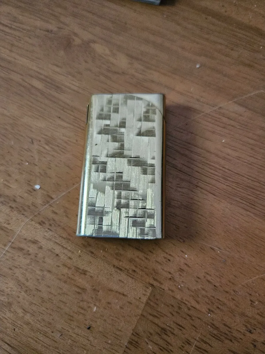 Vintage Cigarette Lighter Made in Japan Ross - Image 2