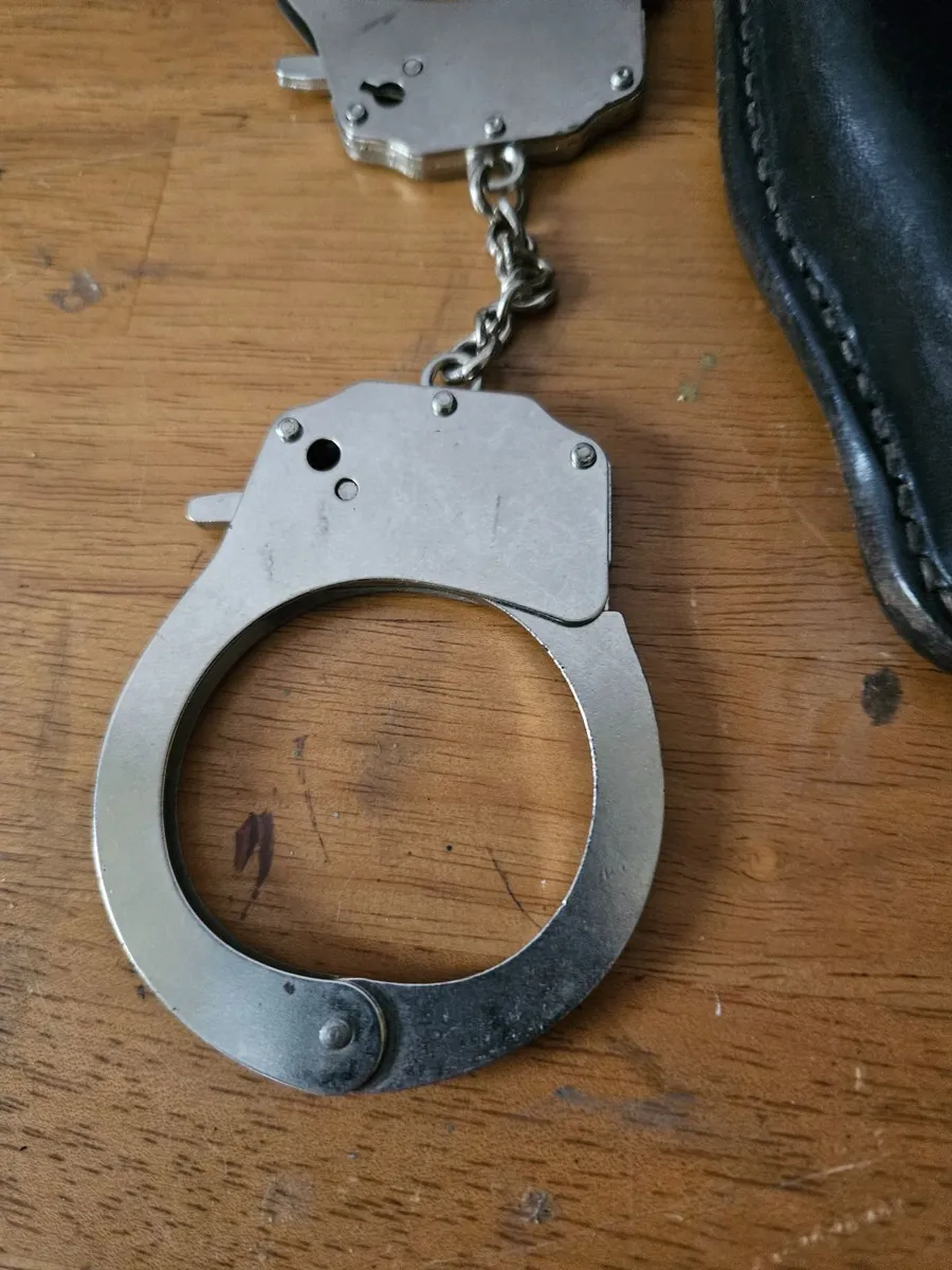 Police Handcuffs and Pouch - Image 4