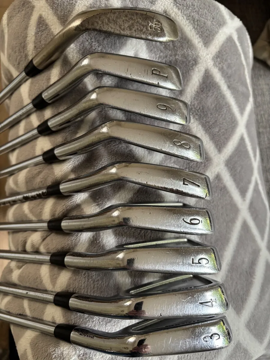 Golf irons - Image 1