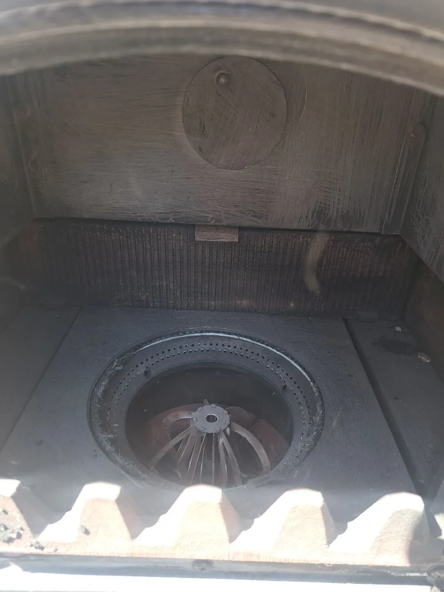 Nestor Martin 5kw Oil Stove - Image 1
