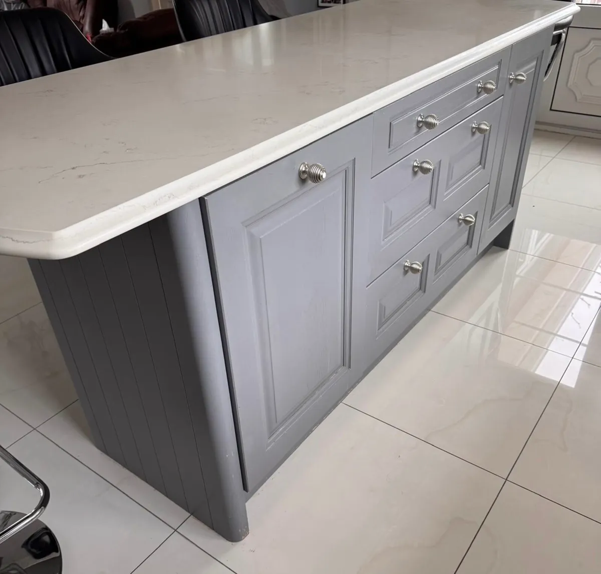 Kitchen island - Image 2