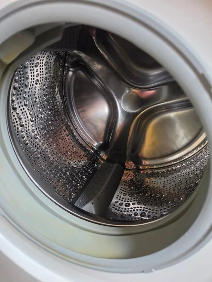 Bosh wlWash Machine Series 6 - Image 3