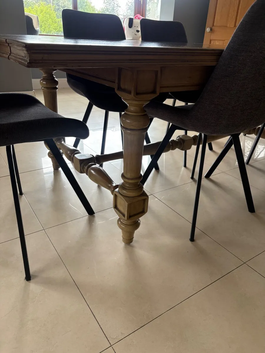 Large wooden table and 6 swivel chairs - Image 2