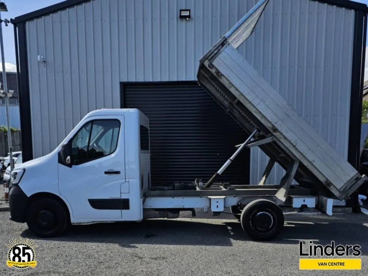 Renault Master 3.5T TIPPER - FULLY SERVICED - Image 3