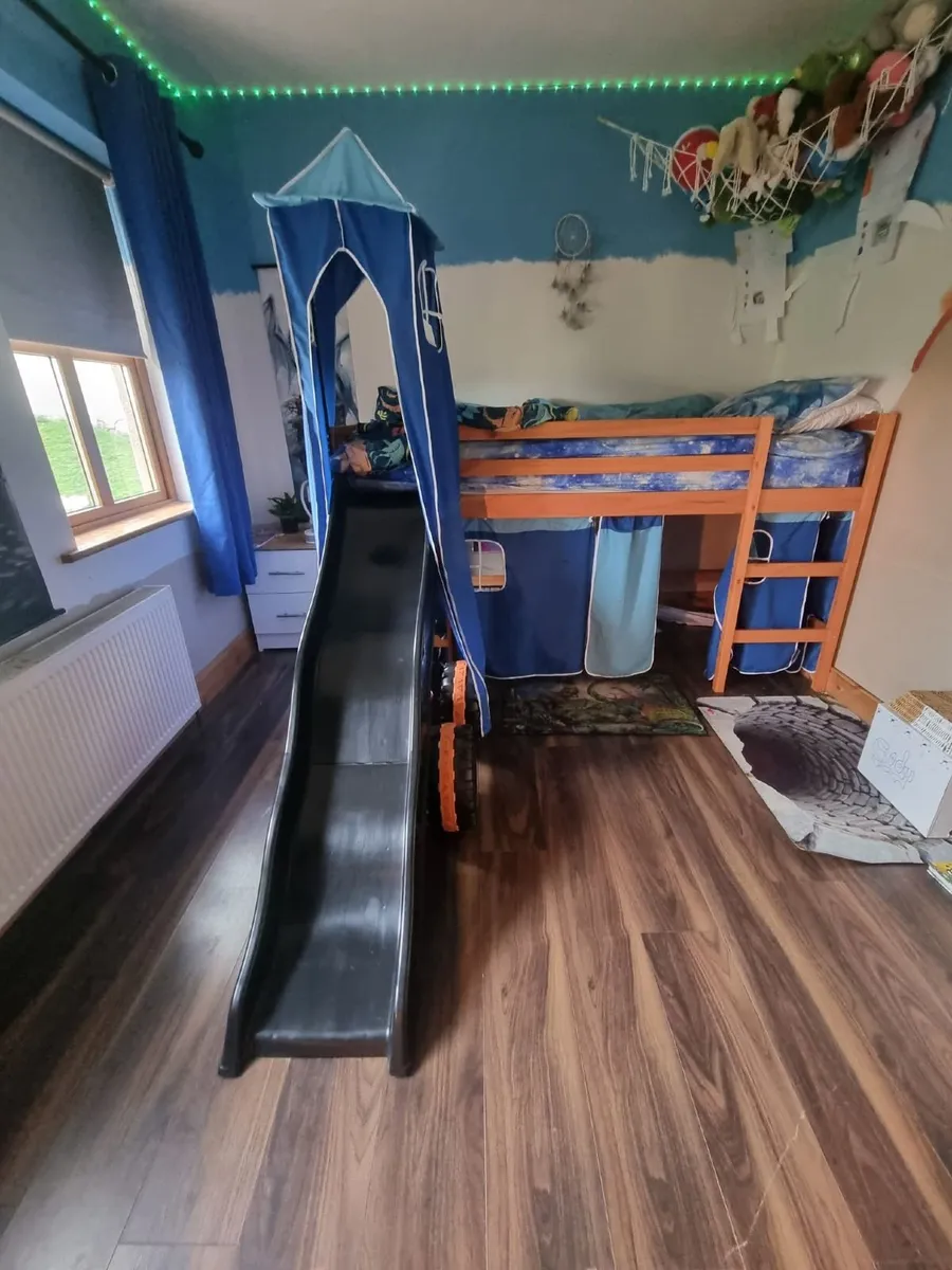 Kids bed