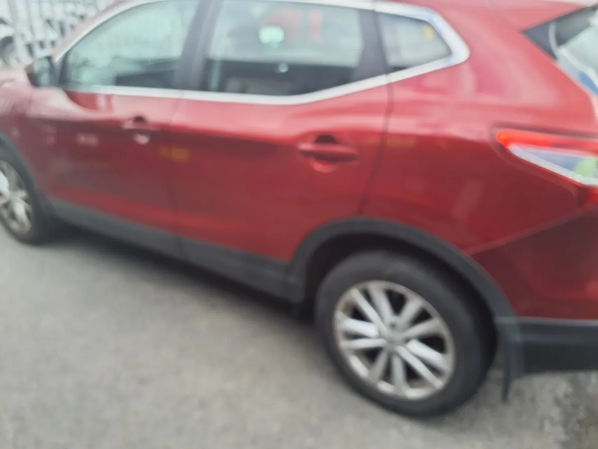 Nissan Qashqai 2016 Clearance Sale - Image 4