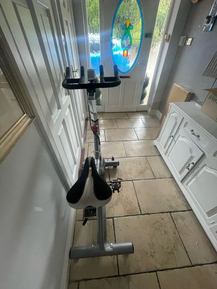 STAR TRAC Spinning Bike Excellent Condition - Image 3