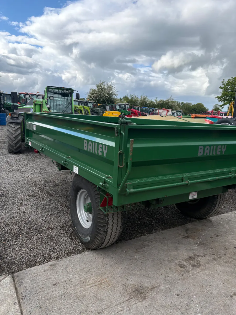 Bailey Tipping Trailer - Image 3